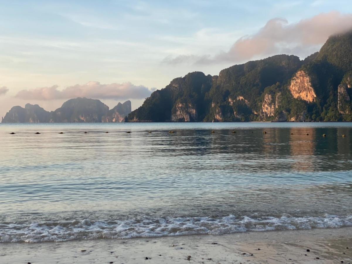 U Rip Resort Phi Phi Hotel Exterior foto