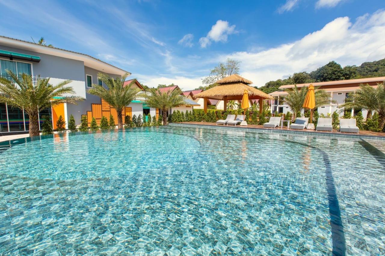 U Rip Resort Phi Phi Hotel Exterior foto